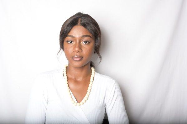 collier africain perle blanche