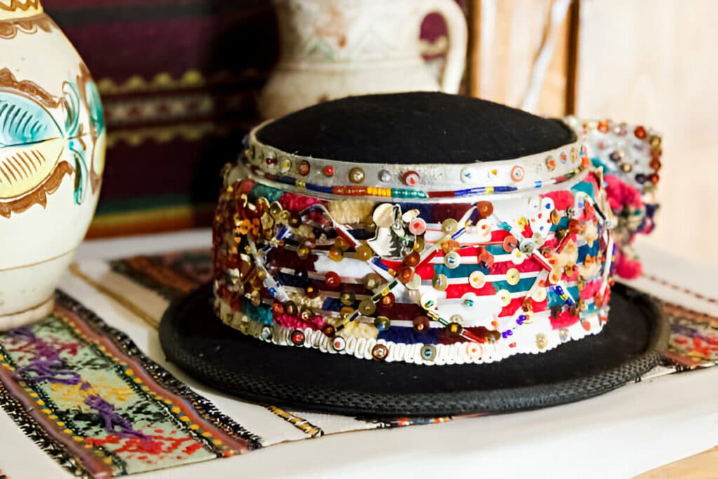tchamako chapeau tchamako hat tchamako-hut