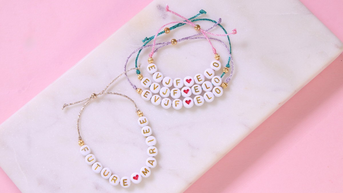 bracelet personnalisé avec lettre personalized bracelet with letter personalisiertes Armband mit Buchstaben