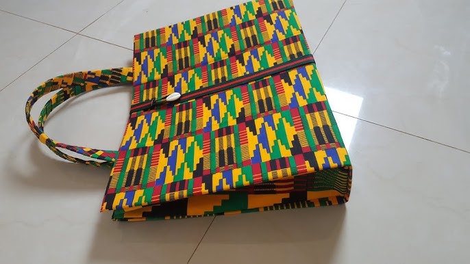accessoire en pagne africain African loincloth accessory Afrikanisches Lendenschurz-Accessoire